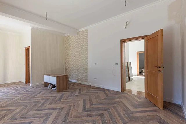 A luxurious three-story villa on the first sea line in  Kotor — photo 40